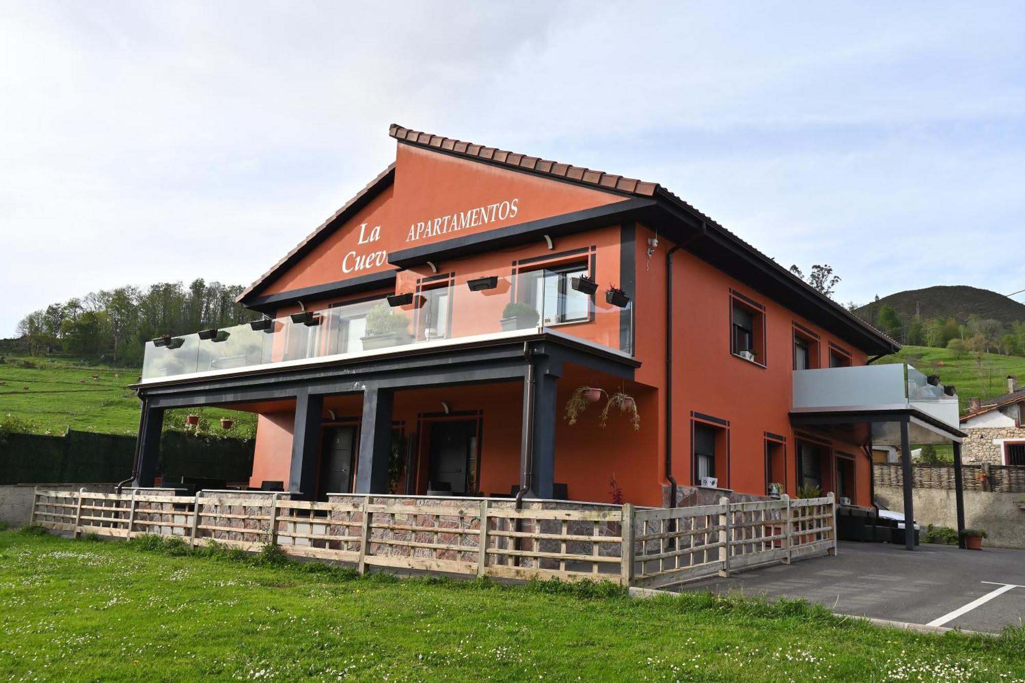La Cueva - Onis Avín